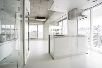 ���߽���